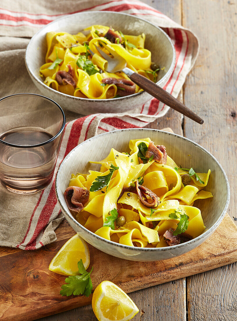 Pappardelle mit Sardellen