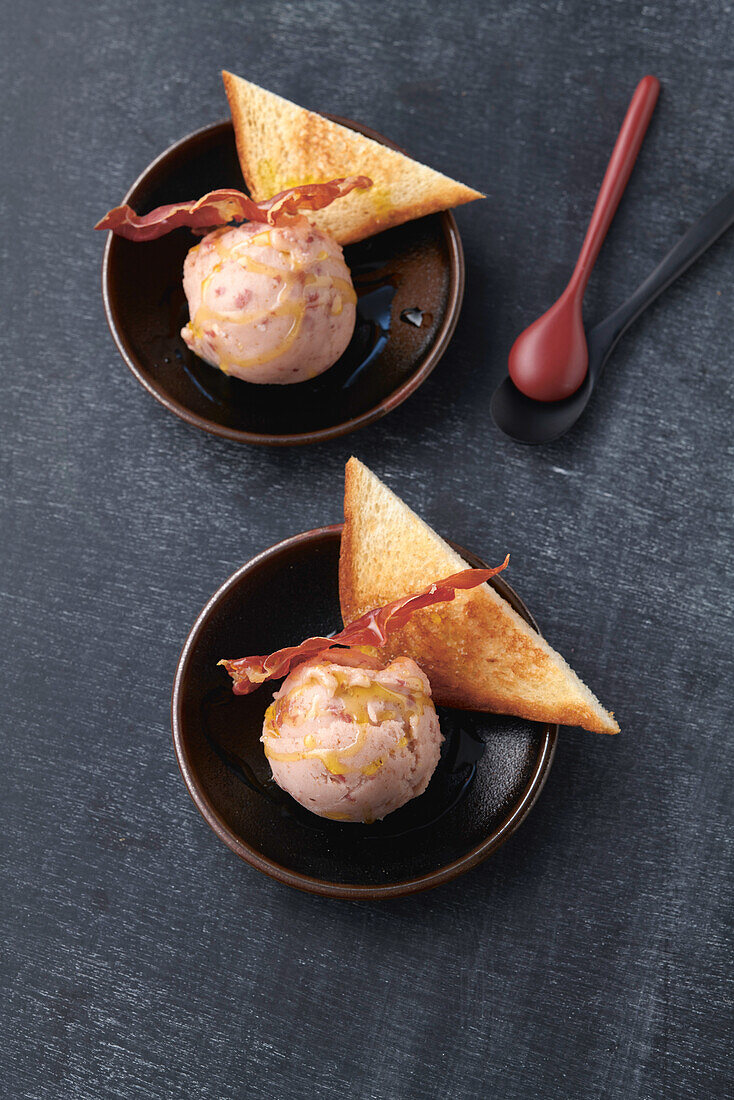 Fig sorbet with crispy ham