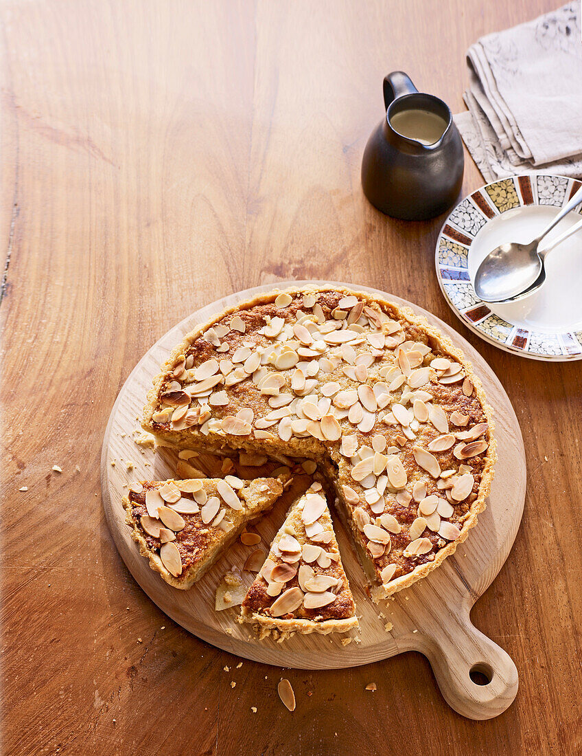 Pear and almond flapjack pie