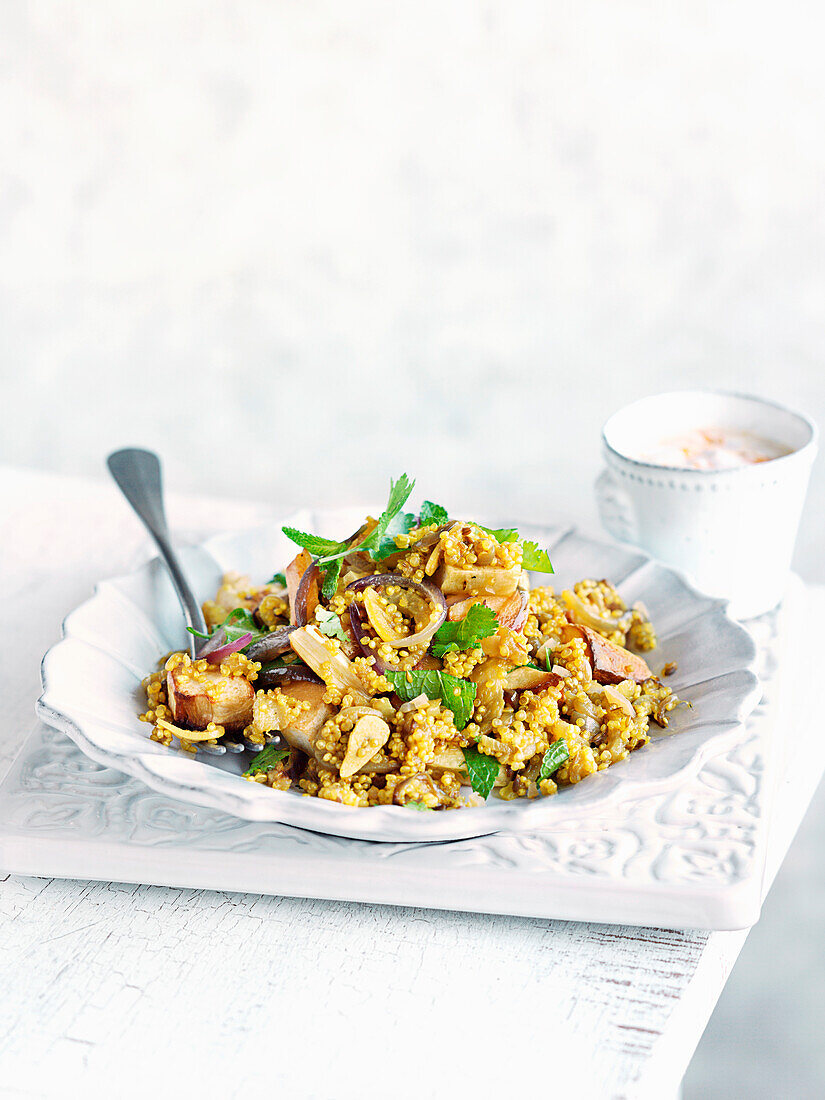 Quinoa-Pilaw mit Pastinake, Fenchel und eingelegter Zitrone und Minze