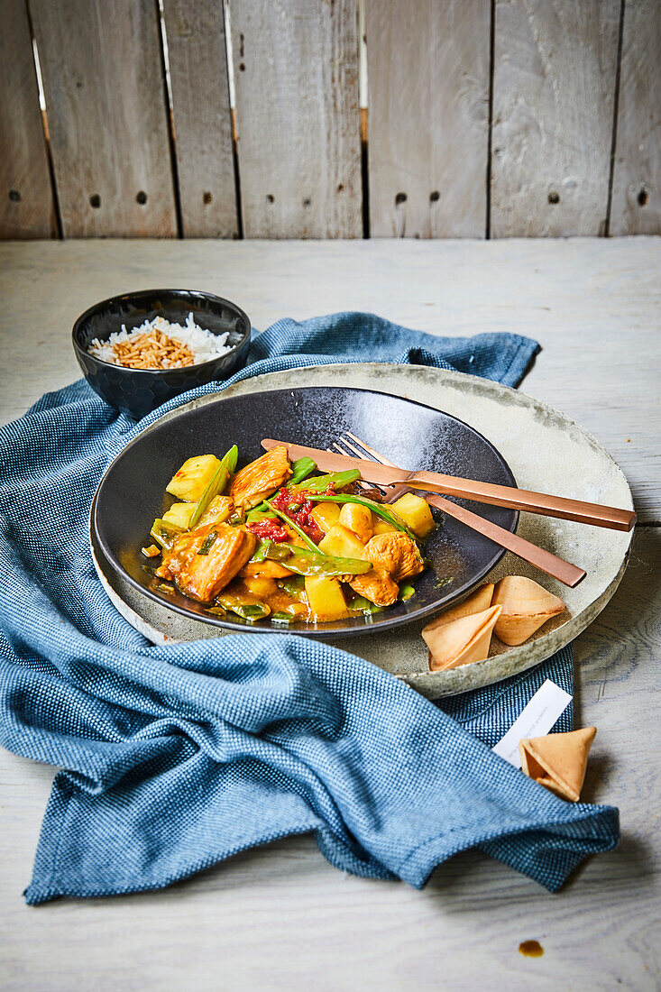 Chicken curry with tofu and vegetables