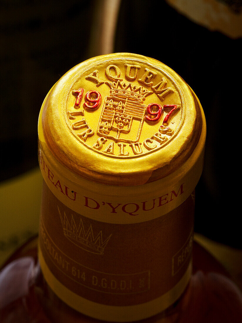 Kapsel auf einer Flasche Chateau d'Yquem aus dem Jahr 1997