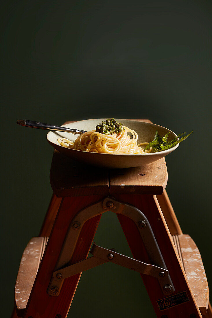 Spaghetti mit Brennessel-Pesto