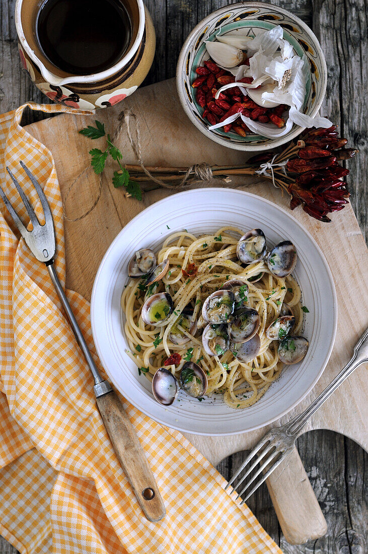 Classic linguine with mussels