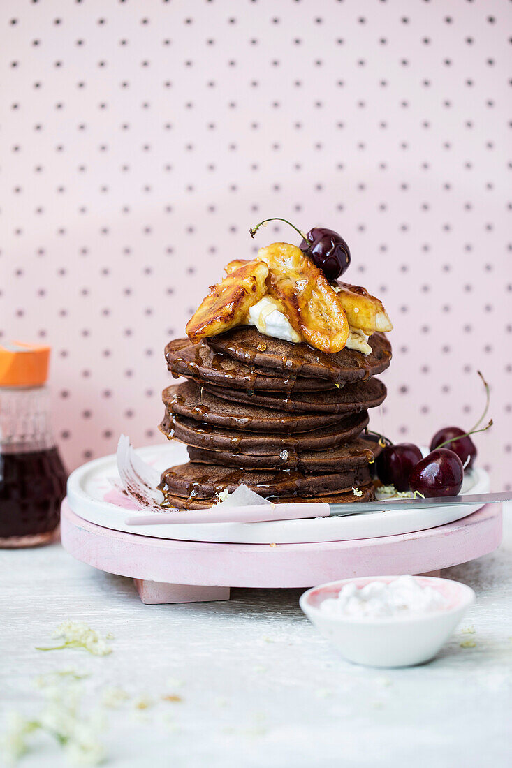 Chocolate pancakes with maple banana