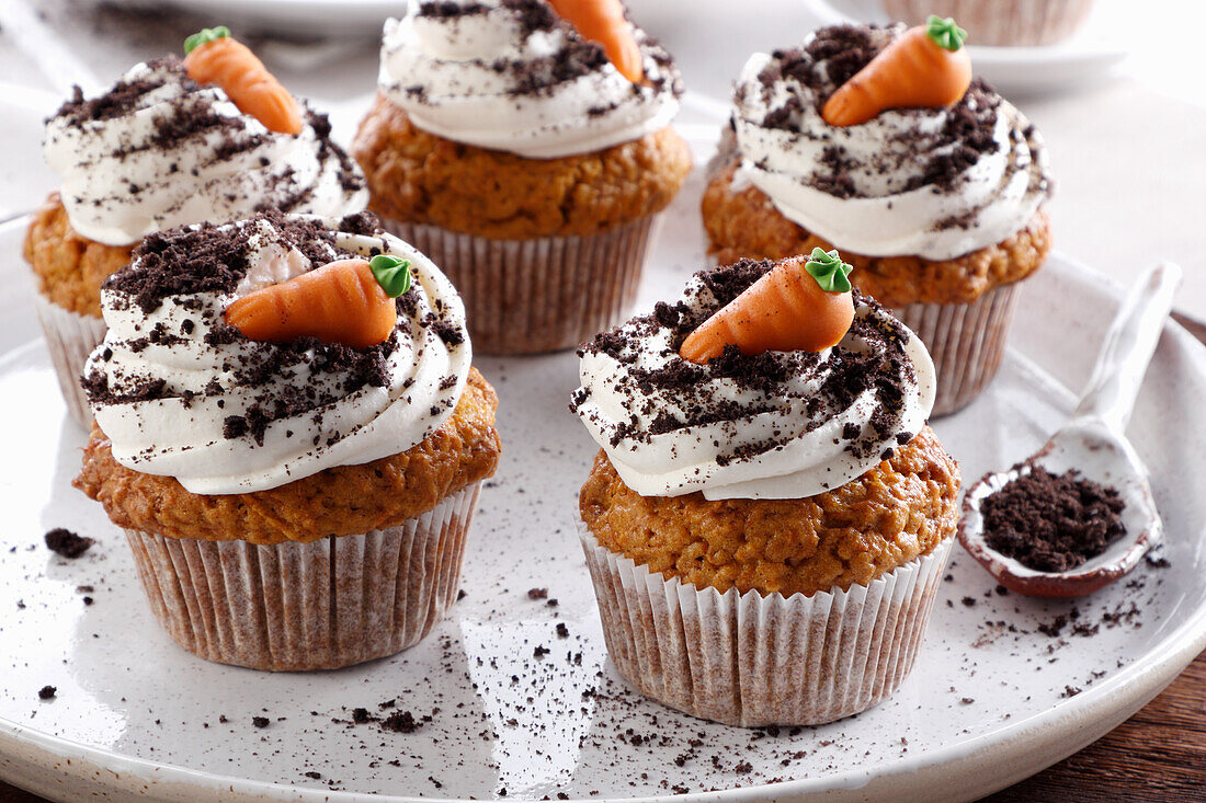 Carrot muffins with oreo crumbs