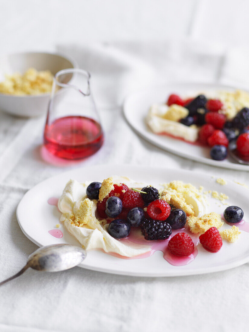 Goat's curd with berries and milk crumb