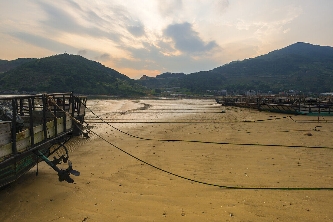 Landschaft aus den Dörfern um die Stadt Xiapu, berühmter Ort für traditionellen chinesischen Fischfang; Xiapu, Fujian, China