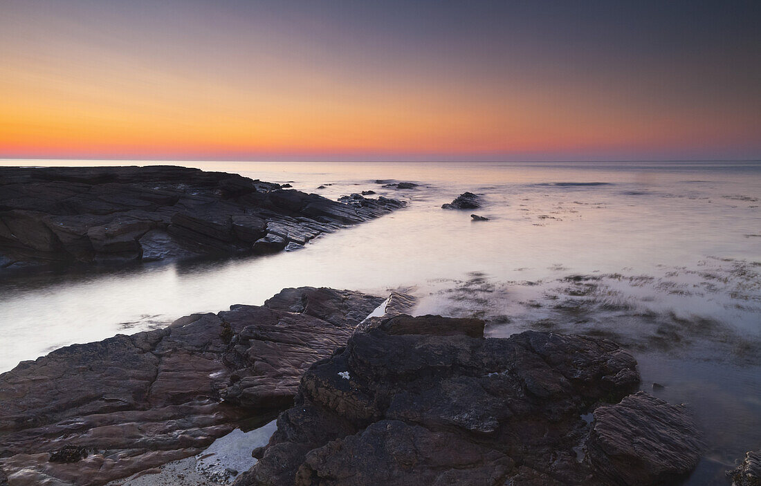 Grobust Beach in der Abenddämmerung; Orkney, Schottland