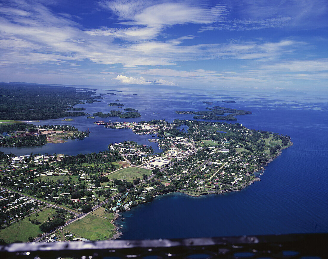 Luftaufnahme von Madang; Madang, Papua-Neuguinea