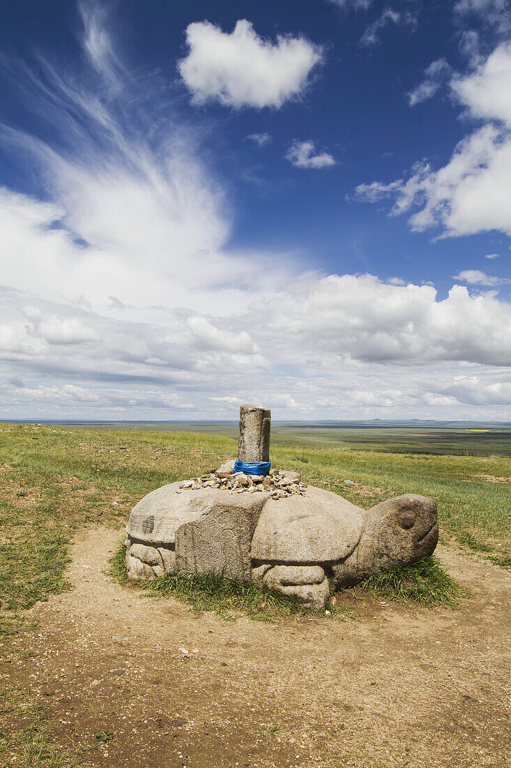 Steinerne Schildkröten-Grenzmarkierung des alten Karakorum, Kharkhorin, Provinz Ã-vÃ¶rkhangai, Mongolei