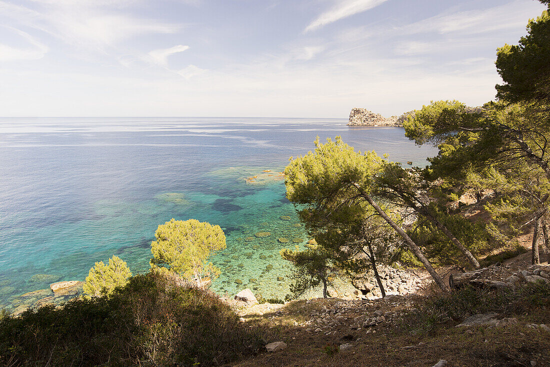 Blick vom Wanderweg oberhalb der Küste bei Punta Grossa; Mallorca