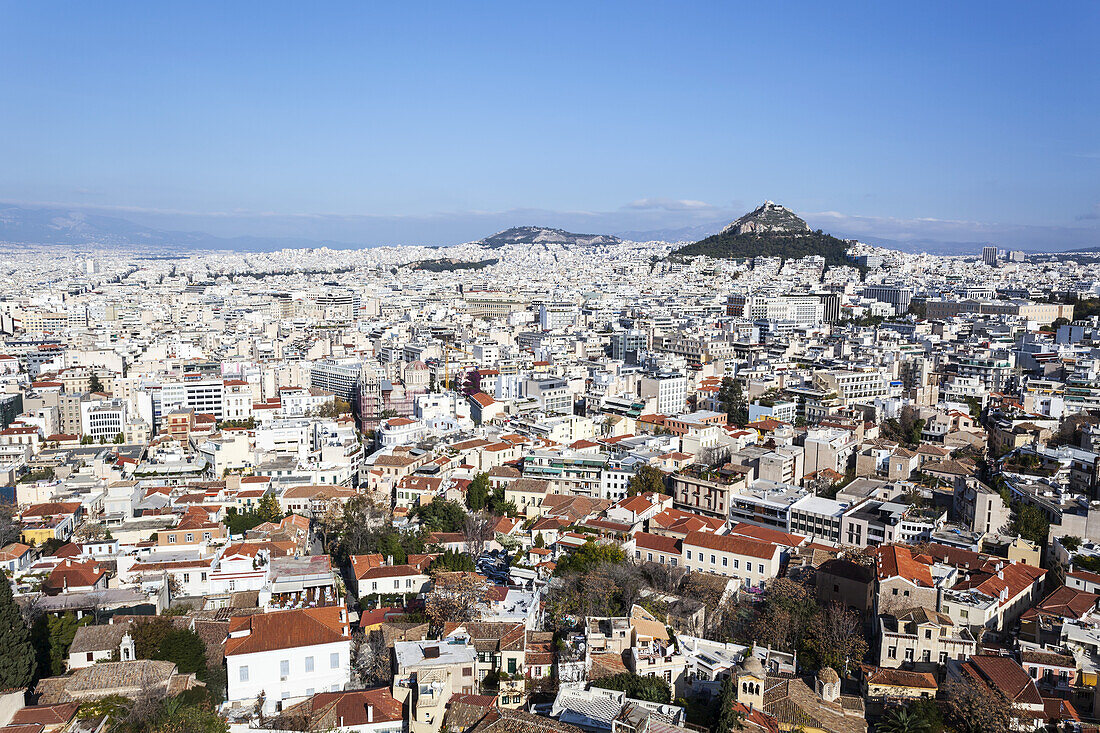 Lykavittos-Hügel und Stadtbild von Athen; Athen, Griechenland