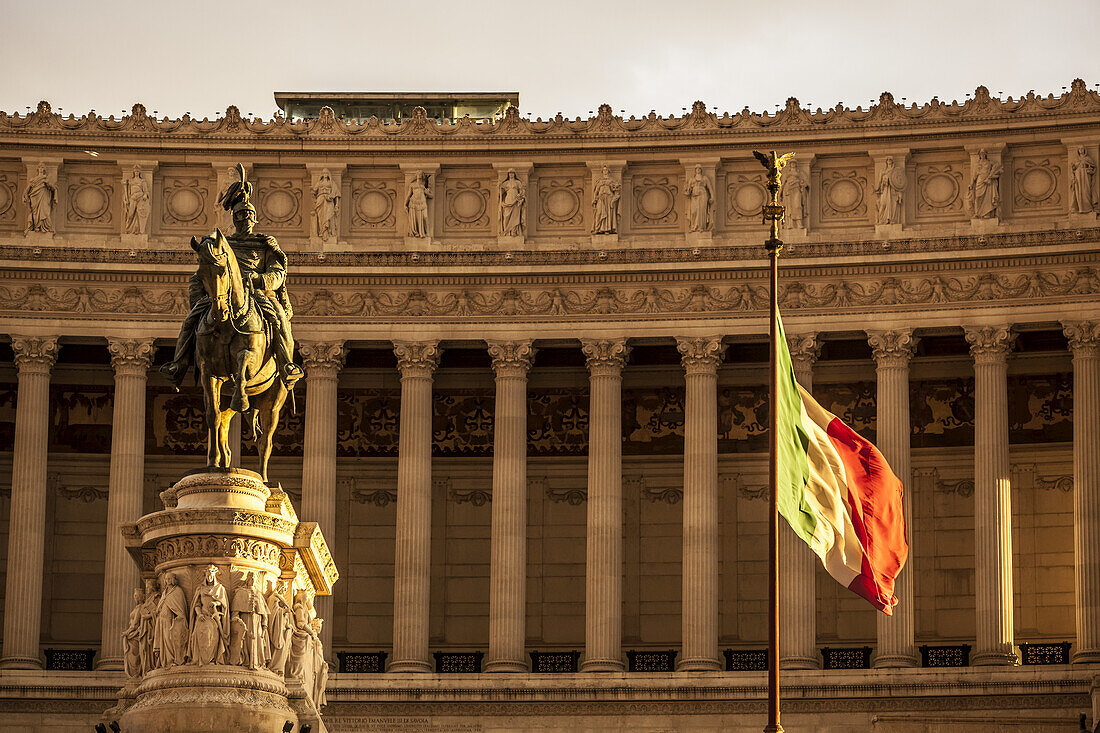 Statue von Viktor Emanuel; Rom, Italien