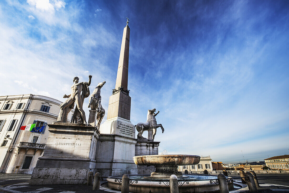 Obelisk im Palazzo Del Quirinale; Rom, Italien