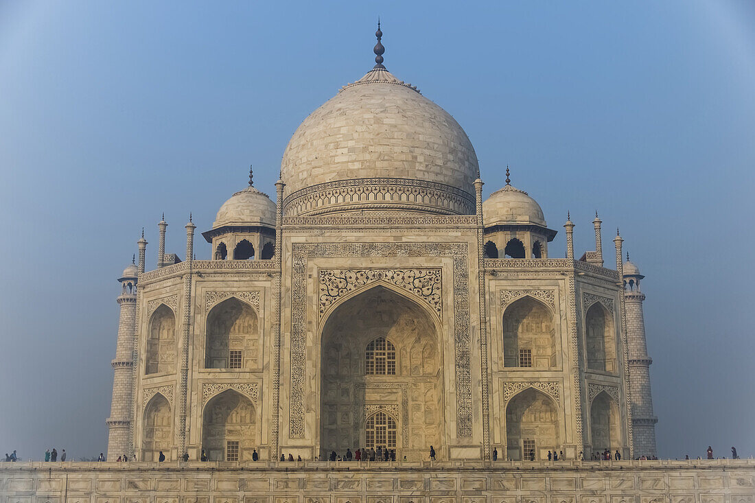 Front des Taj Mahal; Agra, Uttar Pradesh, Indien