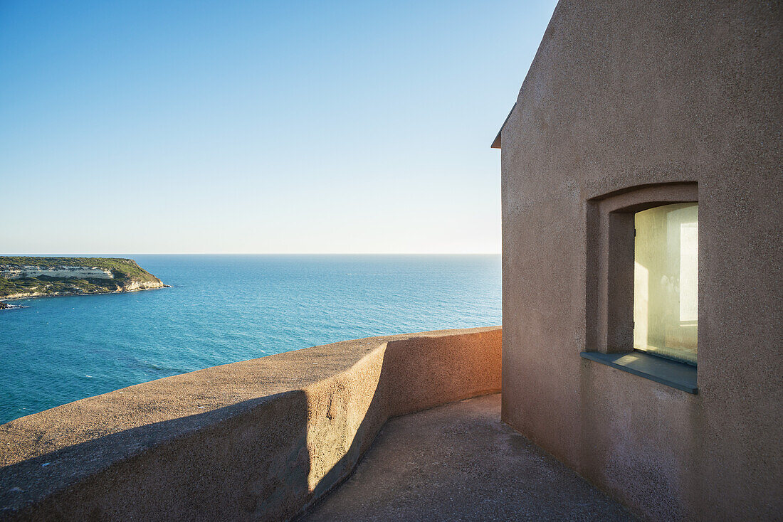 Blick auf das Mittelmeer vom Turm San Giovanni; Tharros, Sardinien, Italien