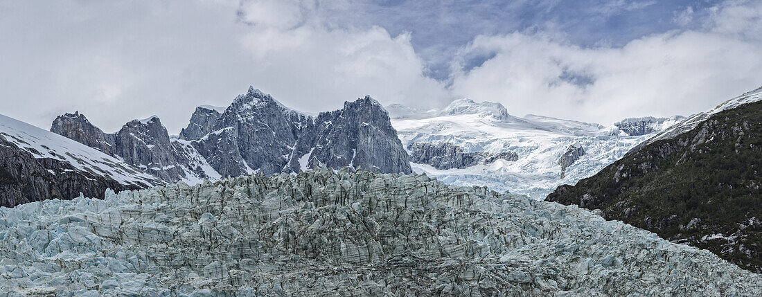 Pia-Gletscher im Pia-Fjord des Beagle-Kanals in Tierra Del Fuego; Chile