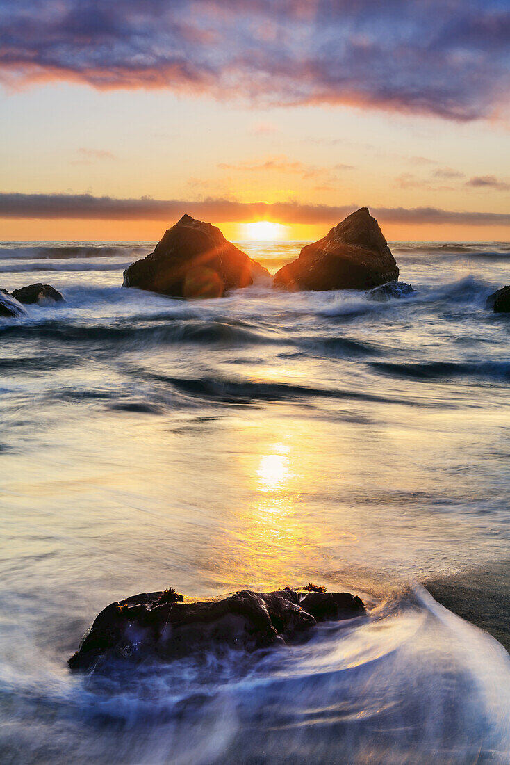 False Klamath Cove Beach, Redwood National and State Parks; Kalifornien, Vereinigte Staaten Von Amerika