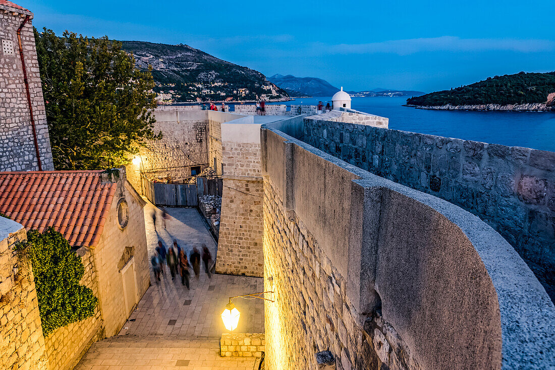 Straße innerhalb der Stadtmauern; Dubrovnik, Gespanschaft Dubrovnik-Neretva, Kroatien