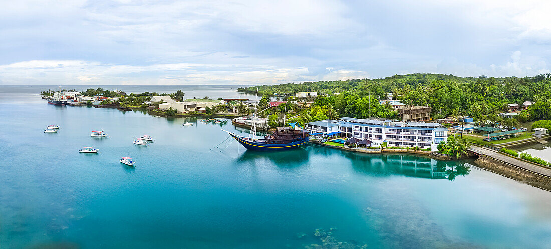 Ein Luftbild des Manta Ray Bay Resort in der Stadt Colonia auf der Insel Yap; Colonia, Yap, Föderierte Staaten von Mikronesien