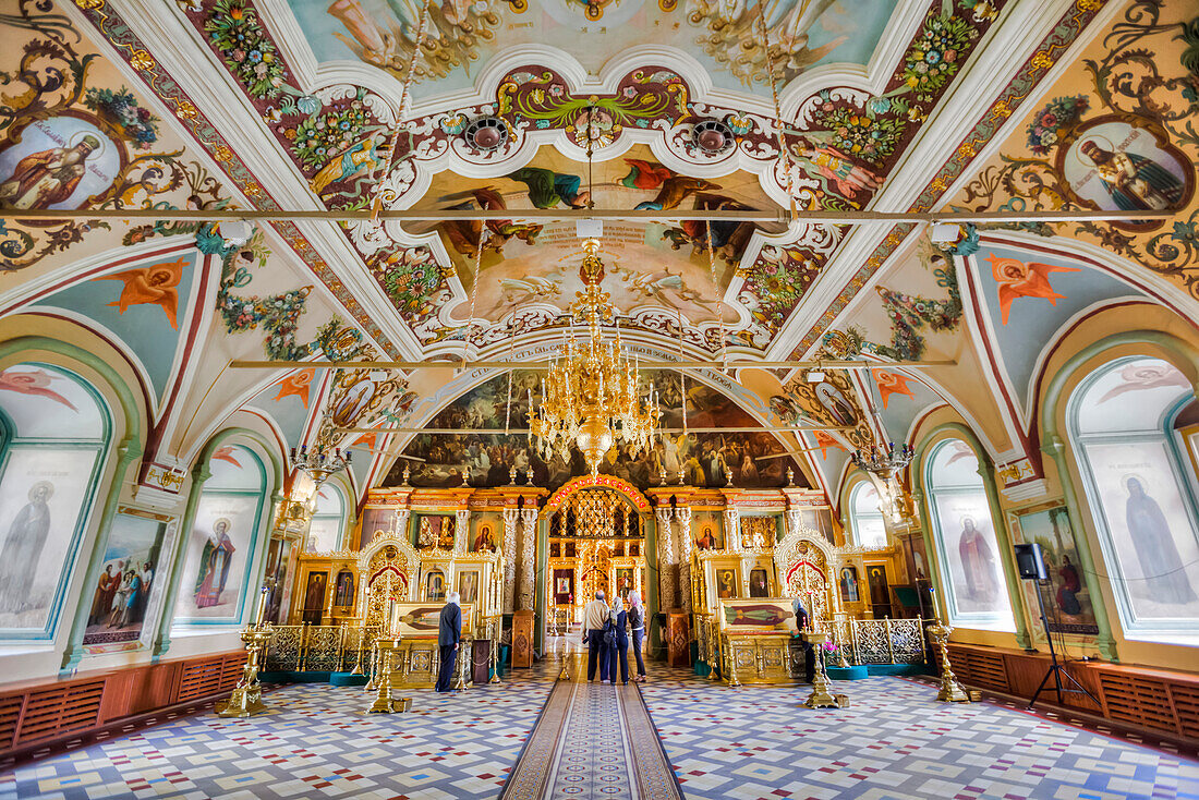 Innenraum, St.-Sergius-Kirche (Refektorium), Klosterkomplex der Dreifaltigkeits-Lawra; Sergiew Posad, Moskauer Gebiet, Russland