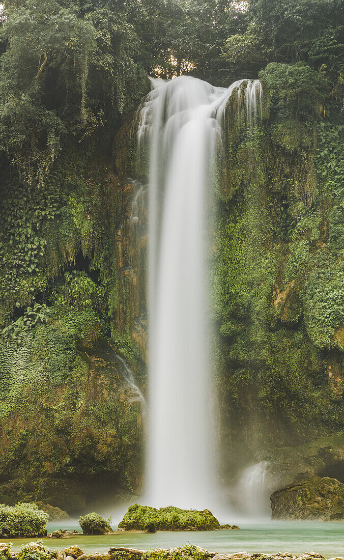 Ban Gioc Waterfall in North Vietnam, Ban Gioc–Detian Falls on Quay Son River; Vietnam