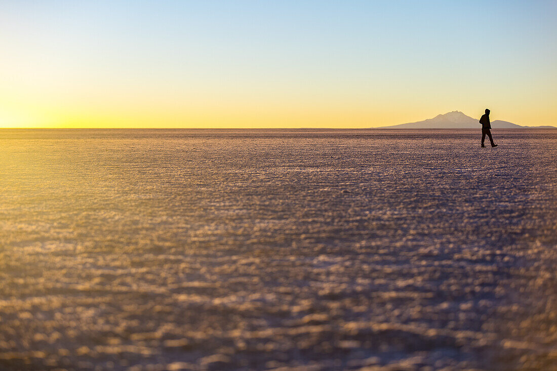Sonnenuntergang am Salar de Uyuni; Potosi, Bolivien