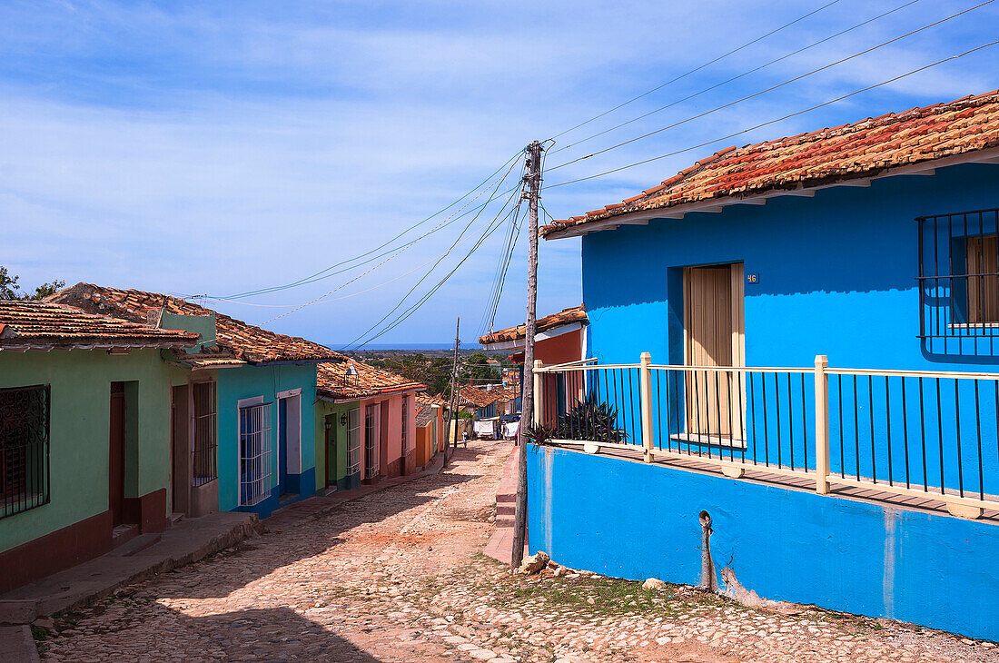 Bunte Gebäude, Straßenszene, Trinidad, Kuba, Westindische Inseln, Karibik