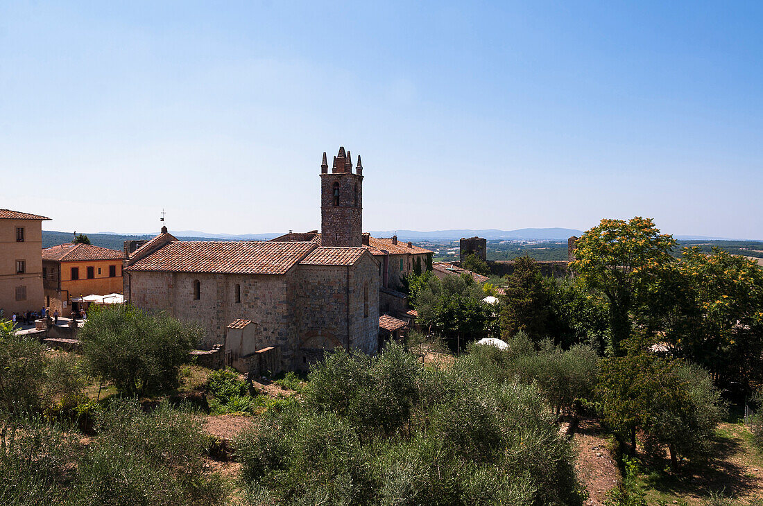 Church of Santa Maria Assunta and overview of Monteriggioni, Chianti Region, Province of Siena, Tuscany, Italy