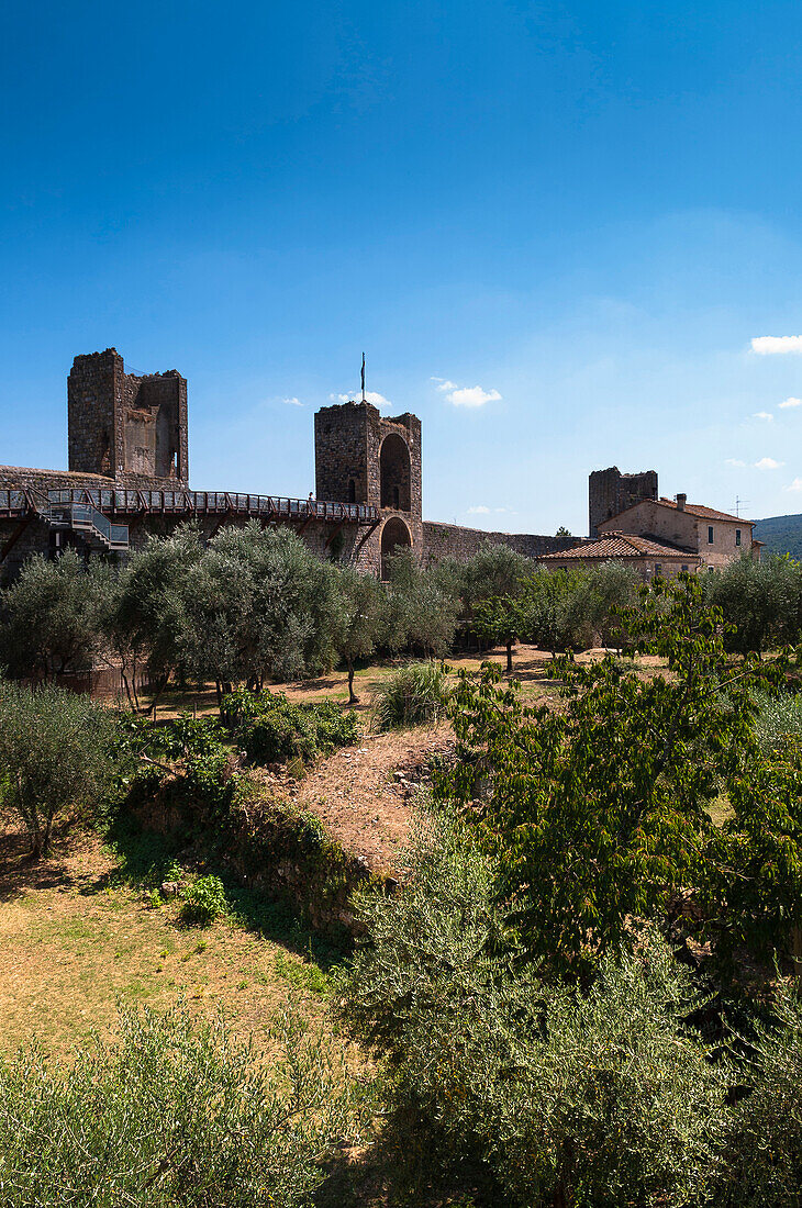 View of walled city, Monteriggioni, Chianti Region, Province of Siena, Tuscany, Italy