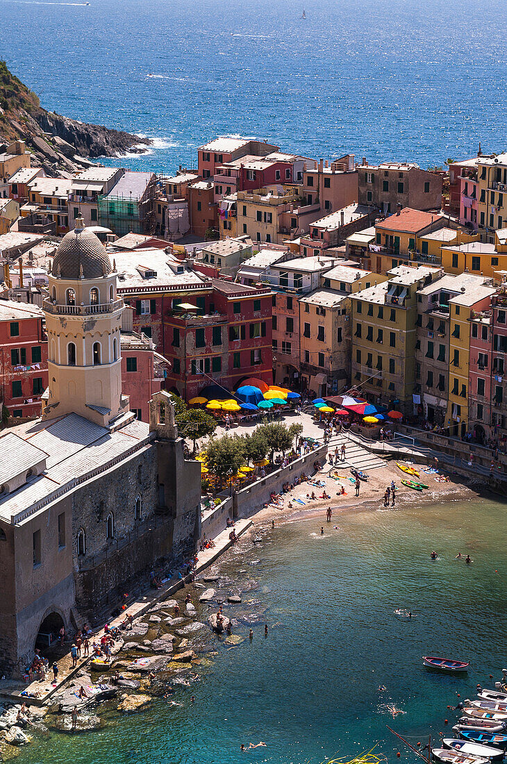 Overview of Vernazza, Cinque Terre, La Spezia District, Italian Riviera, Liguria, Italy