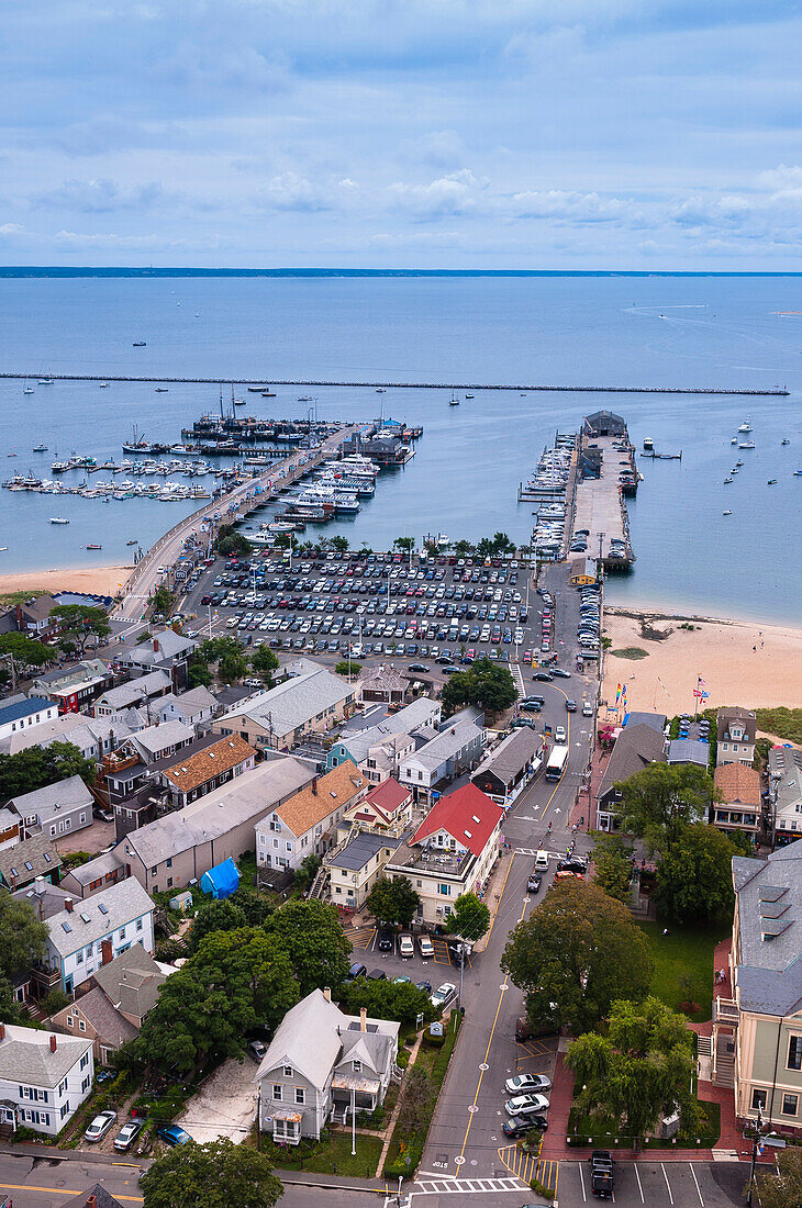 Überblick über Stadt und Hafen, Provincetown, Cape Cod, Massachusetts, USA