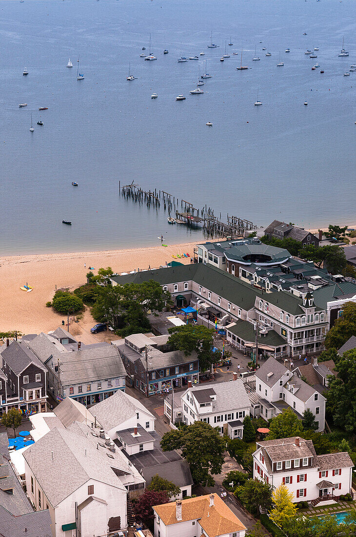 Übersicht der Häuser und des Hafens, Provincetown, Cape Cod, Massachusetts, USA
