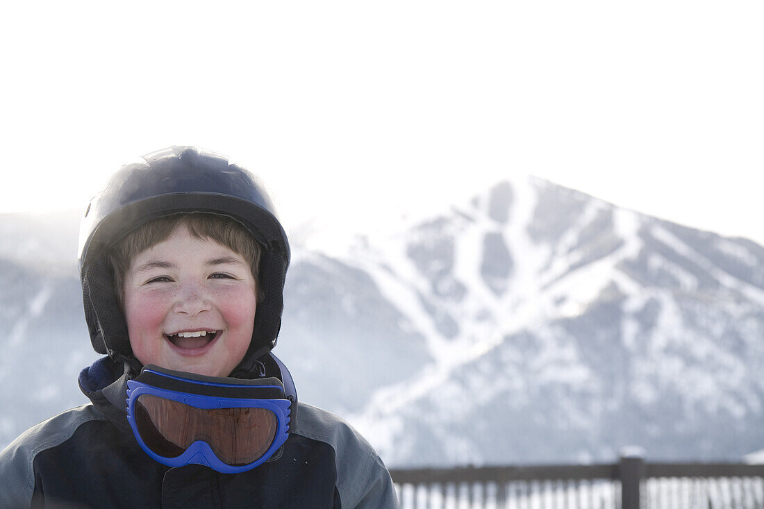 Porträt eines Jungen, Mount Baldy, Sun Valley, Idaho, USA