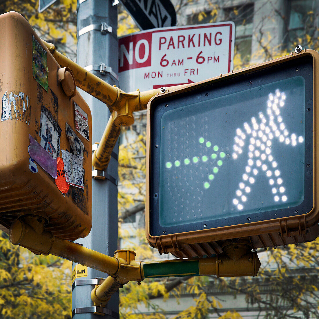 Nahaufnahme eines Fußgängerwegsignals, New York City, New York, USA
