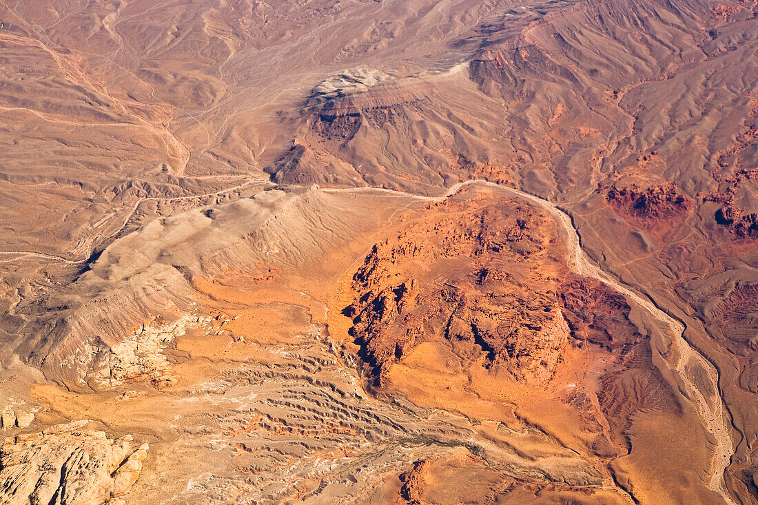 Luftaufnahme der Wüste außerhalb von Las Vegas, Nevada, USA