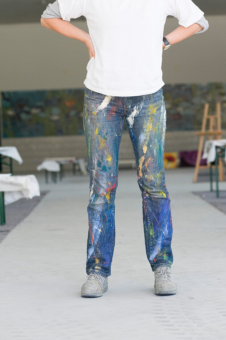 Maler in Jeans, Salzburg, Österreich