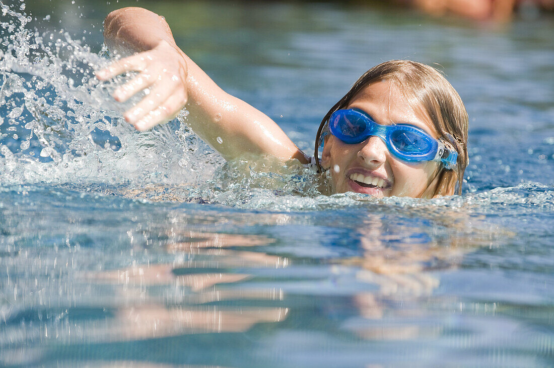 Mädchenschwimmen