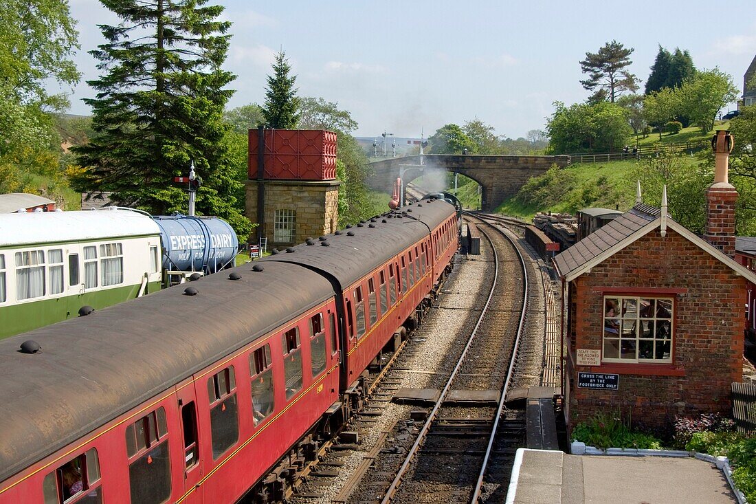 Kleiner Bahnhof; Goathland, North Yorkshire, England, Vereinigtes Königreich