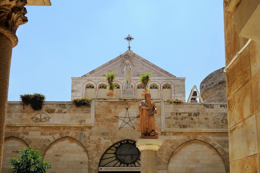 Statue des Heiligen Hieronymus vor der Katharinenkirche; Bethlehem, Jerusalem, Israel