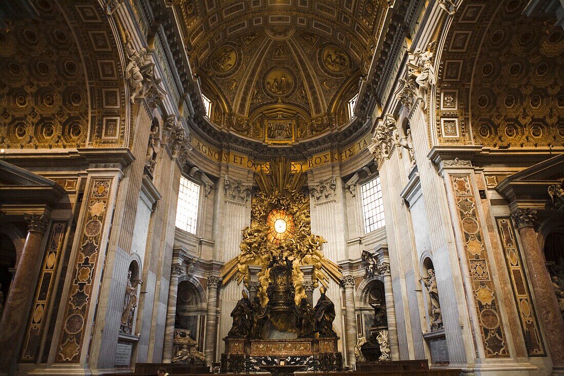 Der Stuhl des Heiligen Petrus, Petersdom; Vatikanstadt, Rom, Italien