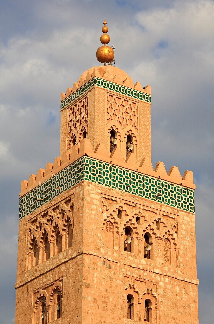 Maurerische Details am Koutoubia-Minarett; Marrakesch, Marrakesch, Marokko