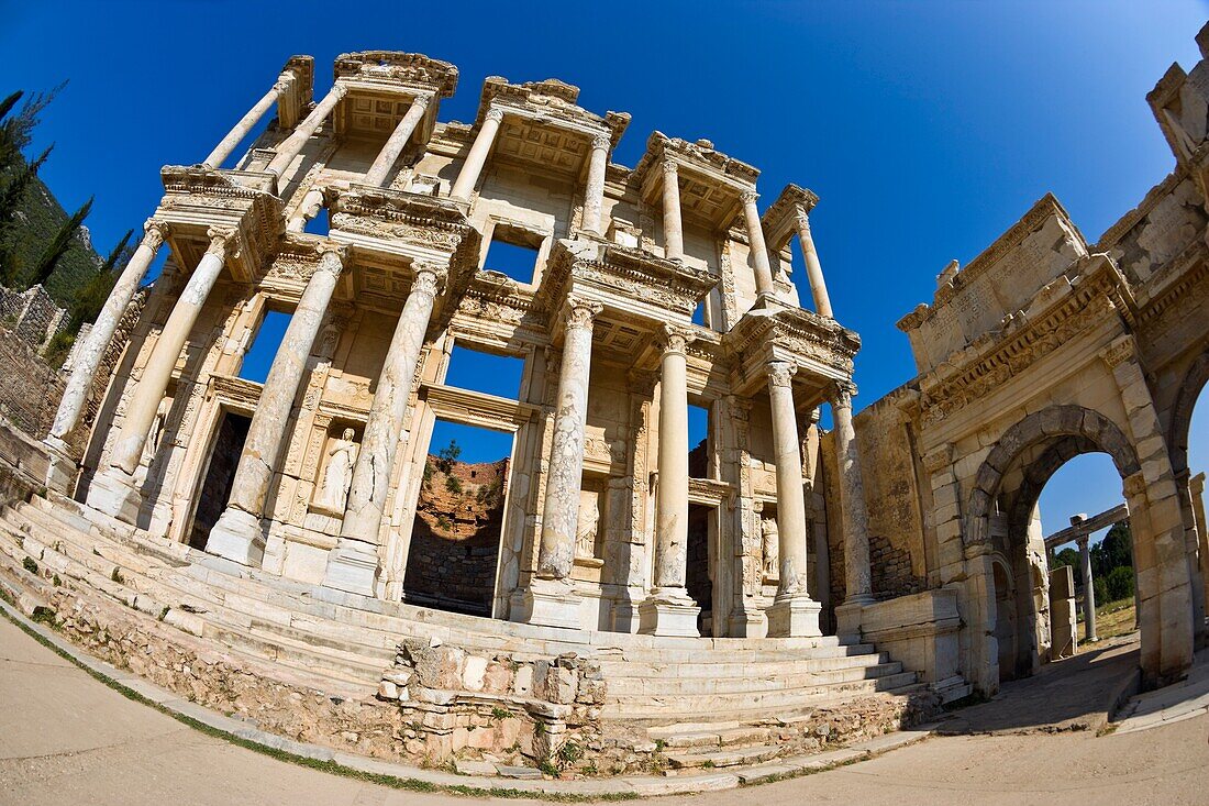 Bibliothek des Celsus, Ephesus, Türkei; antike romanische Ruinen