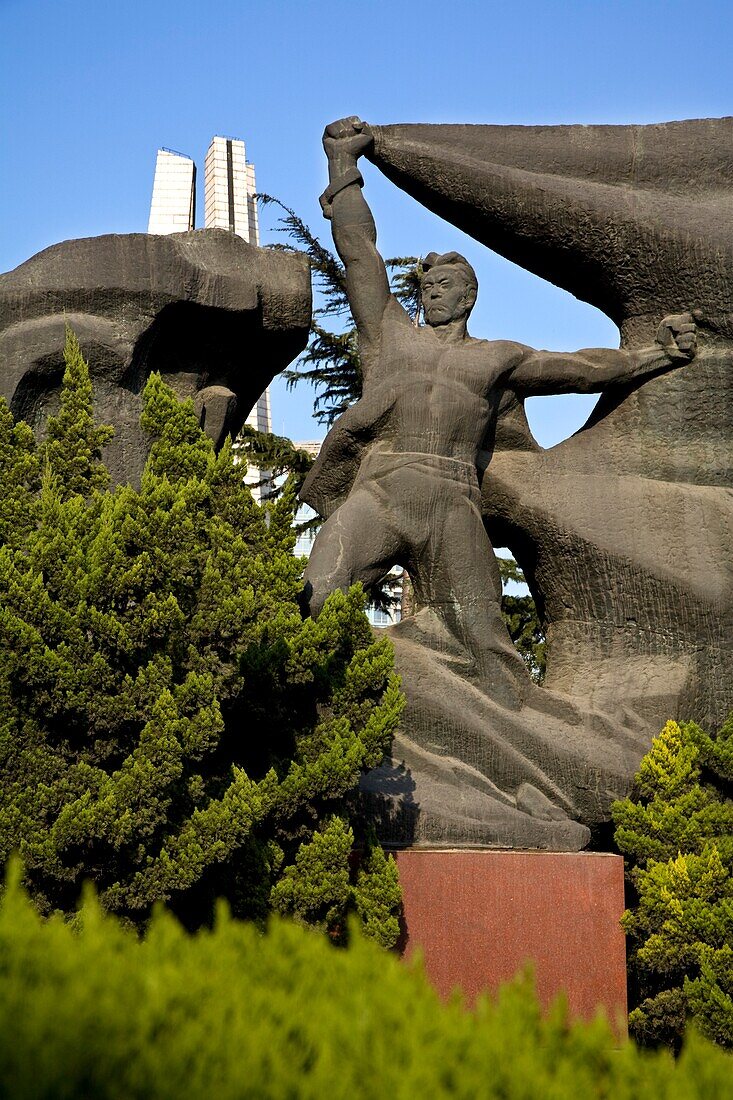 Heldendenkmal im Huangpu-Park; Bund-Gebiet, Schanghai, China