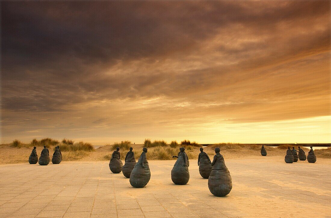 Die Gesprächsfigur Statuen in South Shields; Tyne And Wear,England