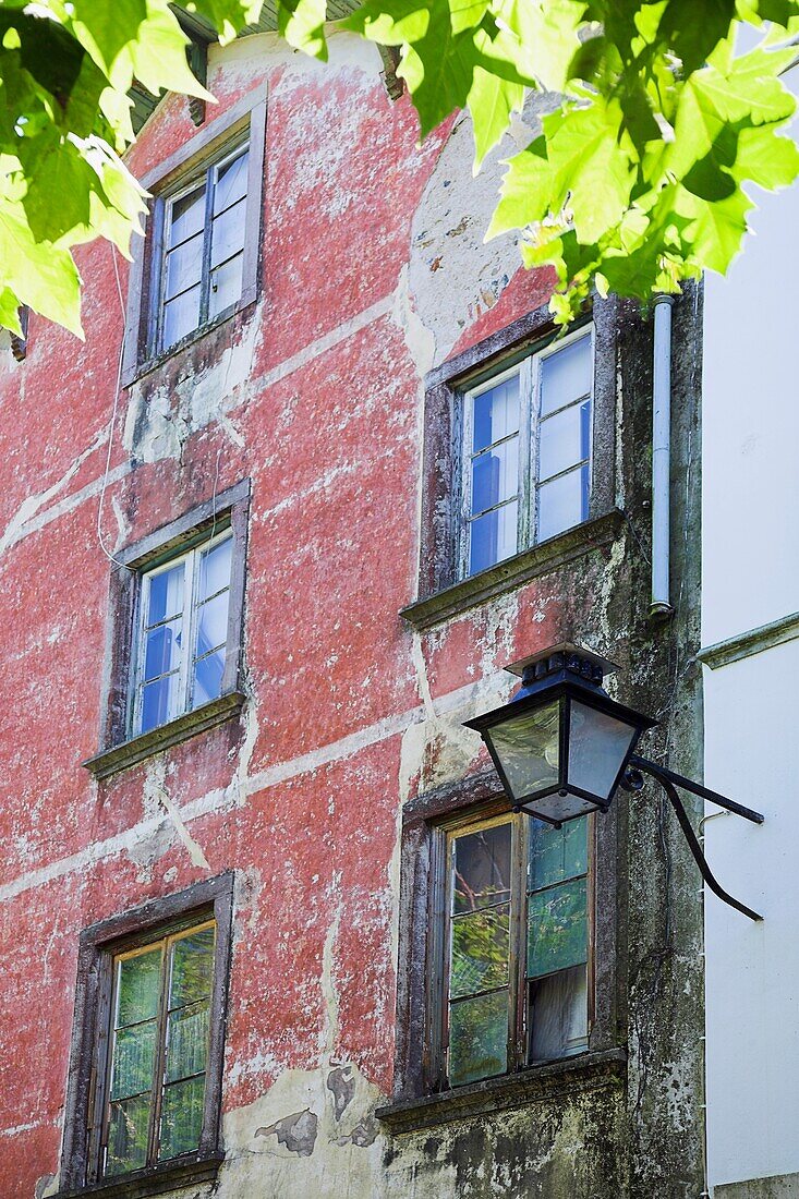 Grobes Äußeres eines Gebäudes; Sintra, Portugal