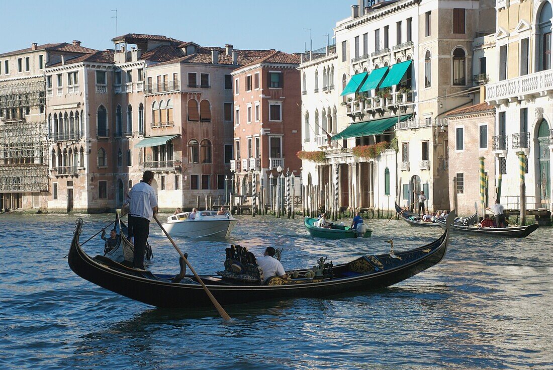 Gondel auf dem Kanal, Venedig, Italien