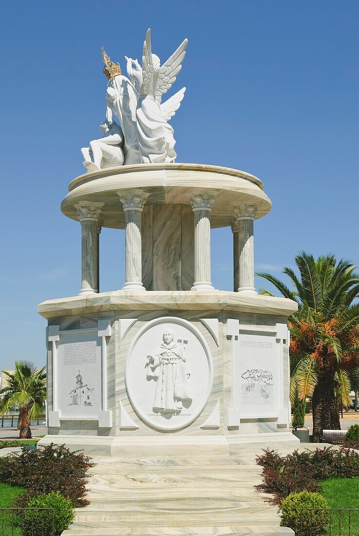 Virgen De Las Angustias auf der Plaza De Espa; Ayamonte, Huelva, Andalusien, Spanien