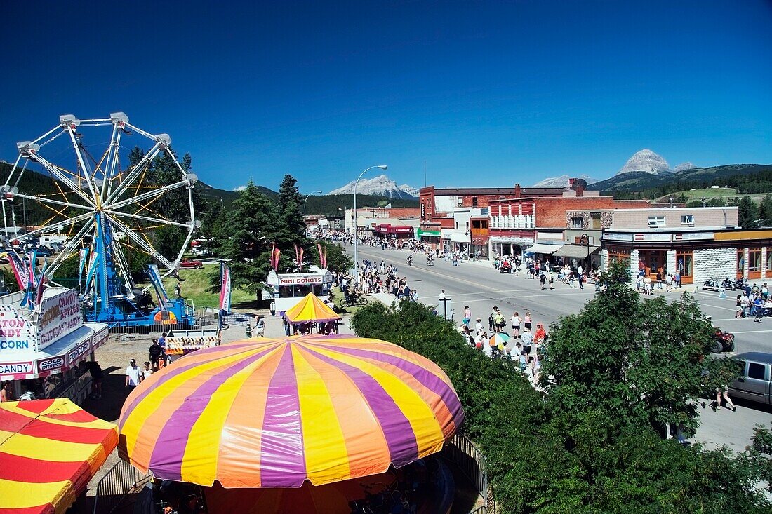 Vergnügungsparks und Hauptstraße, Blairmore, Alberta